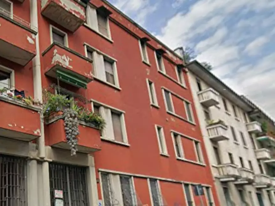 Immagine 4 di Laboratorio in vendita  in Via Bordighera a Milano