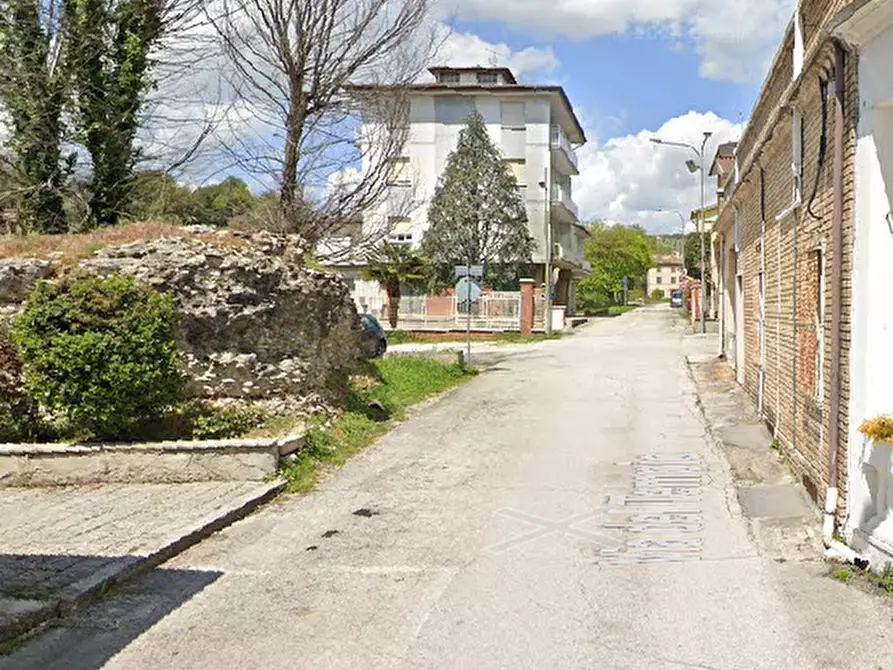 Immagine 11 di Negozio in vendita  in Largo Faleria a Falerone