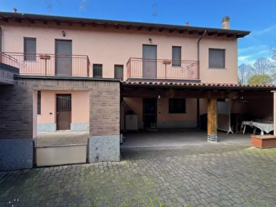 Immagine 2 di Porzione di casa in vendita  in Via Carlo Alberto a Lacchiarella
