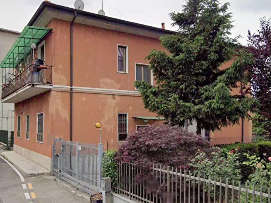 Immagine 1 di Appartamento in vendita  in Via Pascoli  a Limbiate