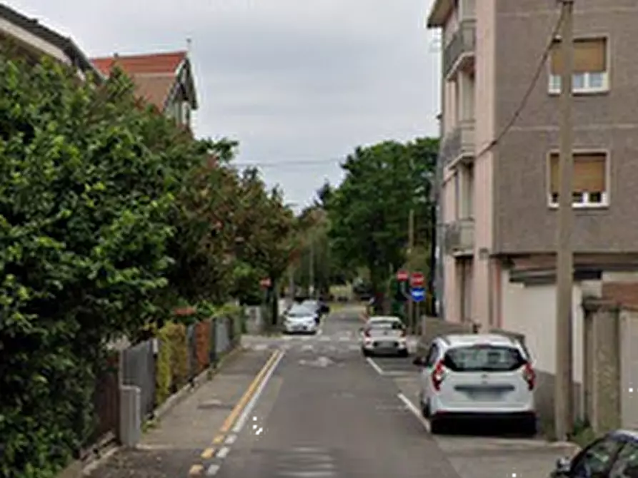 Immagine 9 di Appartamento in vendita  in Via Pascoli  a Limbiate