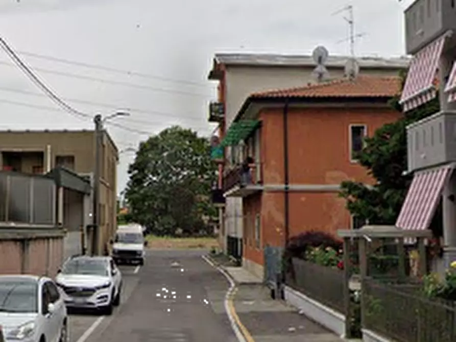 Immagine 10 di Appartamento in vendita  in Via Pascoli  a Limbiate