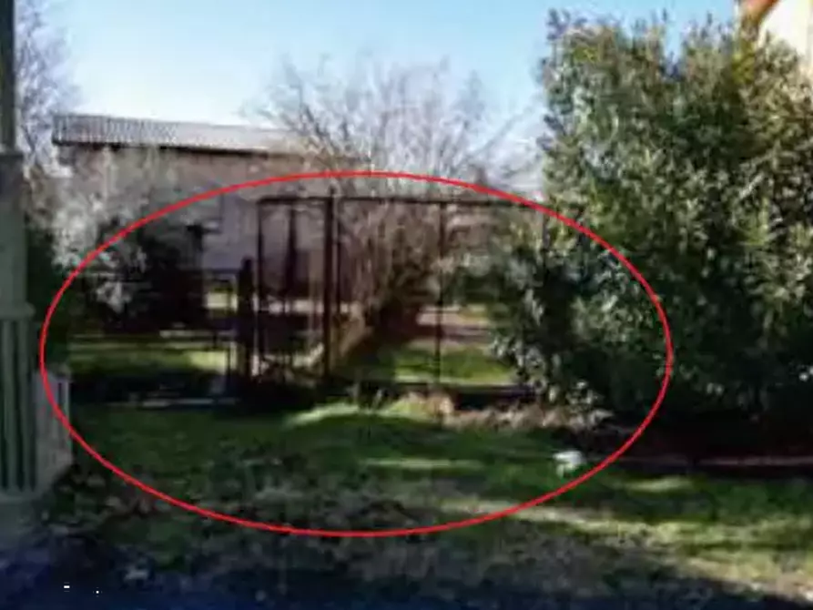 Immagine 3 di Porzione di casa in vendita  in Via Due Porte a Pastrengo