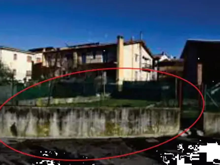 Immagine 1 di Porzione di casa in vendita  in Via Due Porte a Pastrengo