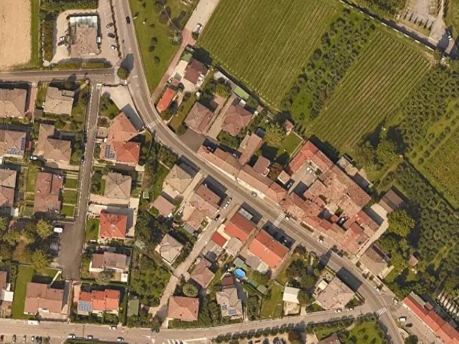 Immagine 9 di Porzione di casa in vendita  in Via Due Porte a Pastrengo