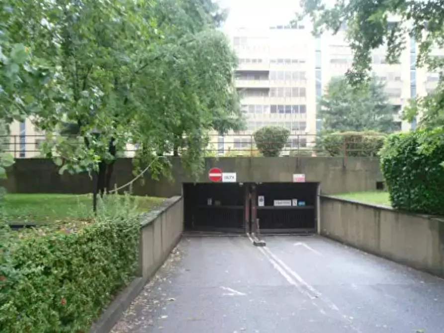 Immagine 1 di Posto auto in vendita  in Via dei Pini a Pieve Emanuele