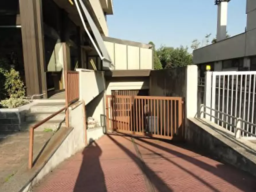 Immagine 2 di Magazzino in vendita  in Via SS 35 dei Giovi a Paderno Dugnano
