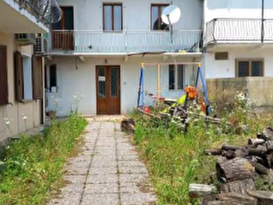 Immagine 1 di Porzione di casa in vendita  in Via Dante a Sequals