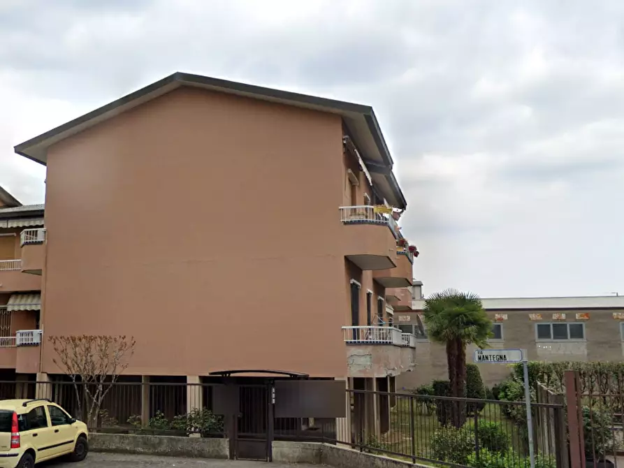 Immagine 4 di Appartamento in vendita  in Via Mantegna  a Seregno