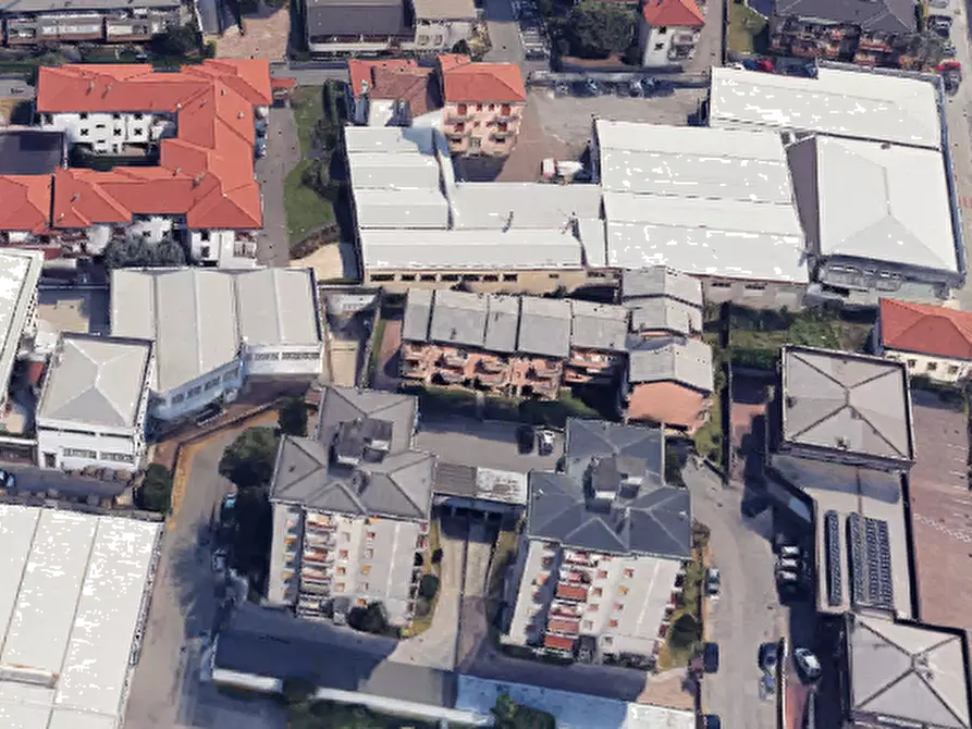 Immagine 14 di Appartamento in vendita  in Via Mantegna  a Seregno