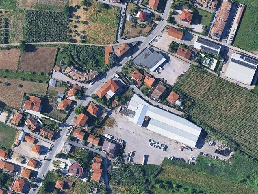 Immagine 11 di Negozio in vendita  in Via V. Colonna a Francavilla Al Mare