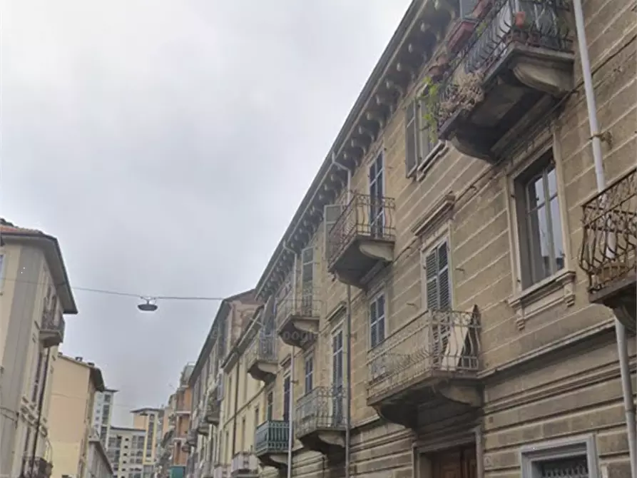 Immagine 13 di Appartamento in vendita  in Via Valprato  a Torino