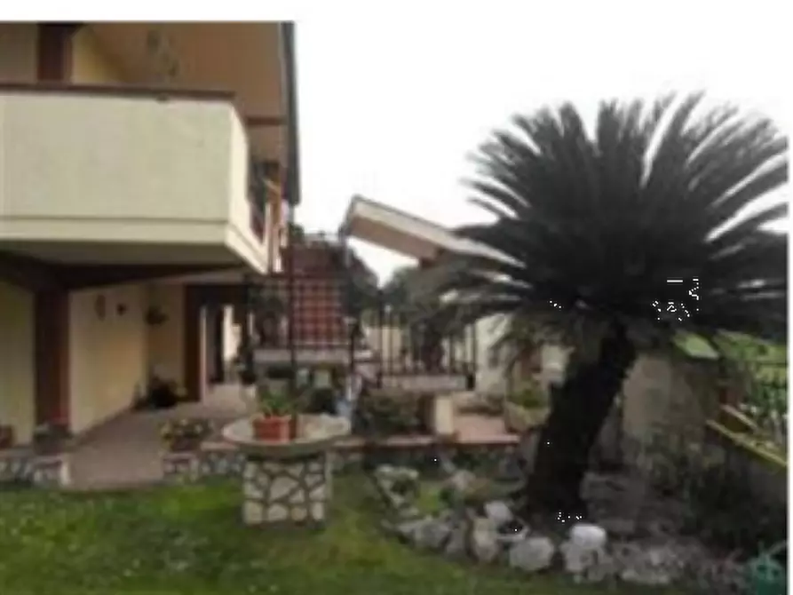 Immagine 2 di Porzione di casa in vendita  in Via Chiacchiaretta a San Giovanni Teatino