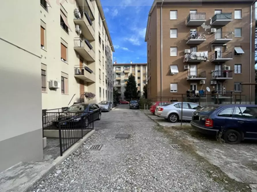 Immagine 5 di Appartamento in vendita  in via XXIV Maggio a Parma