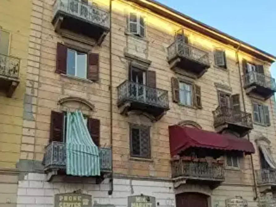 Immagine 1 di Negozio in vendita  in Corso vigevano  a Torino