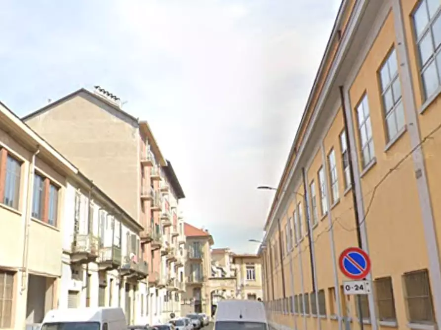 Immagine 9 di Negozio in vendita  in Corso vigevano  a Torino