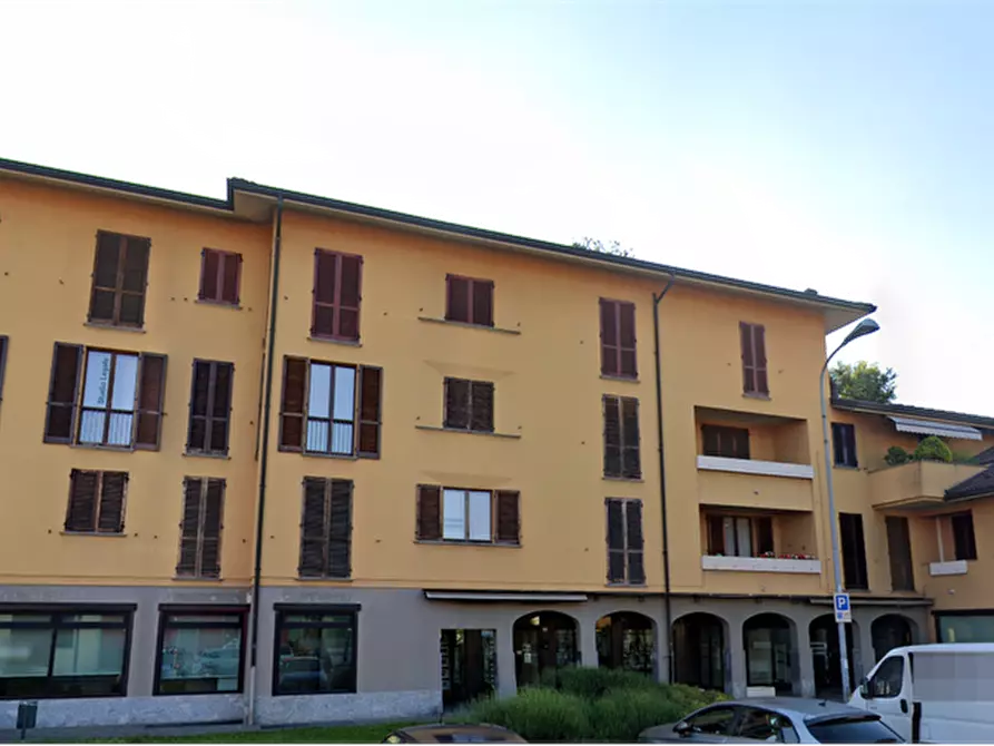 Immagine 8 di Appartamento in vendita  in Piazza F.lli Cervi a Lentate Sul Seveso