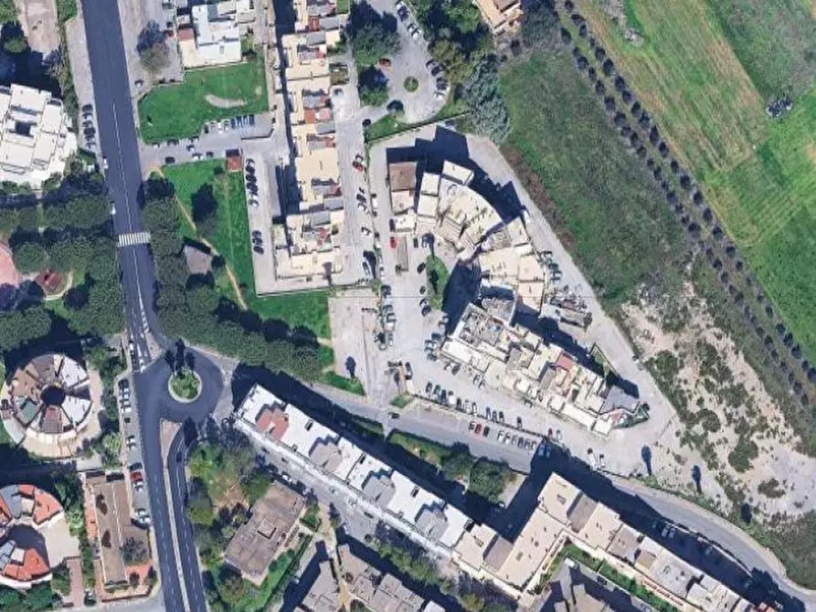 Immagine 3 di Posto auto in vendita  in Viale Europa a Anzio