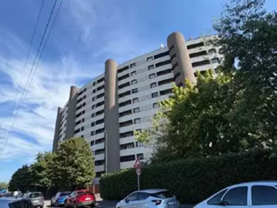 Immagine 2 di Appartamento in vendita  in Via G. Boccaccio a Cologno Monzese