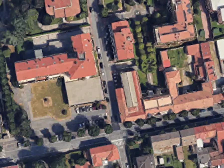 Immagine 12 di Garage in vendita  in Via Italia a Muggiò