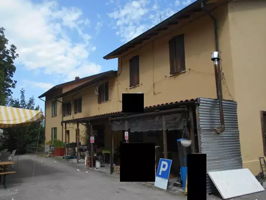 Immagine 5 di Stabile in vendita  in Strada Vecciatica a Monchio Delle Corti