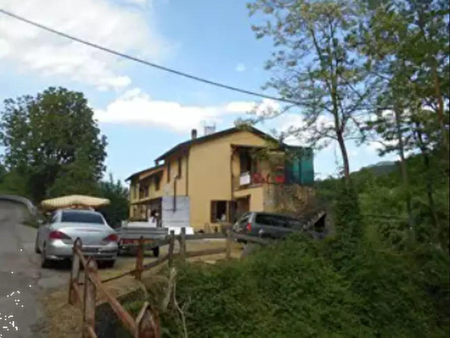 Immagine 6 di Stabile in vendita  in Strada Vecciatica a Monchio Delle Corti