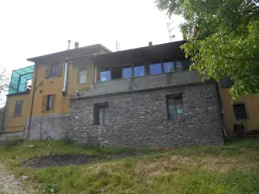 Immagine 8 di Stabile in vendita  in Strada Vecciatica a Monchio Delle Corti