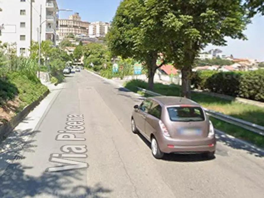 Immagine 5 di Ufficio in vendita  in Via Picena a Chieti