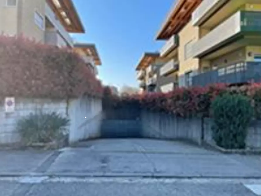 Immagine 2 di Garage in vendita  in Via Duca D'Aosta a Valdagno