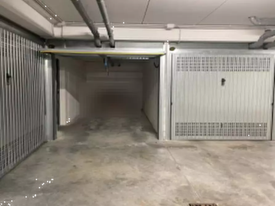 Immagine 4 di Garage in vendita  in Via Duca D'Aosta a Valdagno