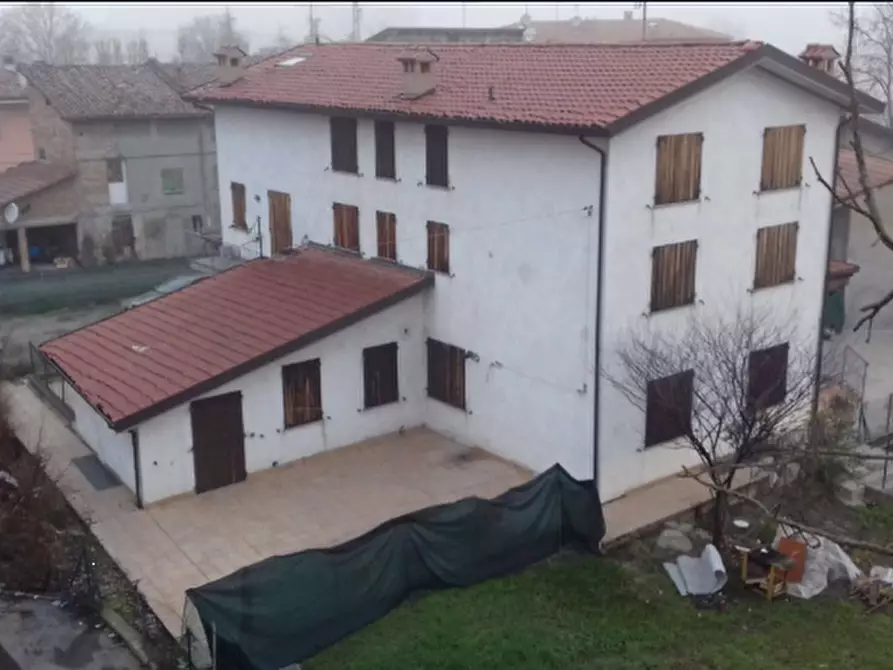 Immagine 1 di Stabile in vendita  in Via Canaletta a Casalgrande