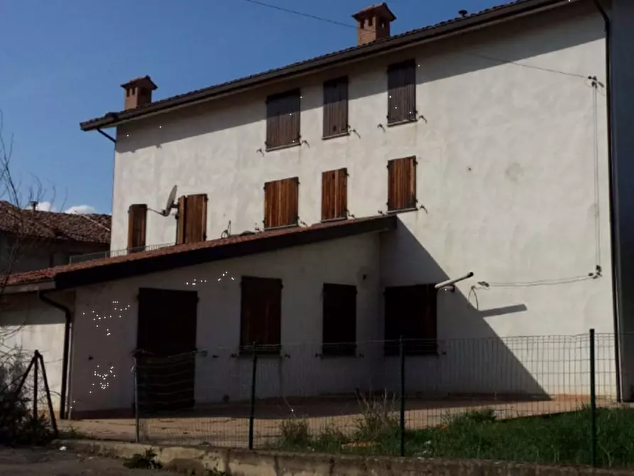 Immagine 2 di Stabile in vendita  in Via Canaletta a Casalgrande