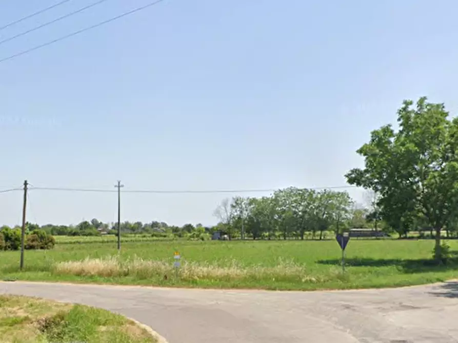 Immagine 8 di Stabile in vendita  in Via Canaletta a Casalgrande