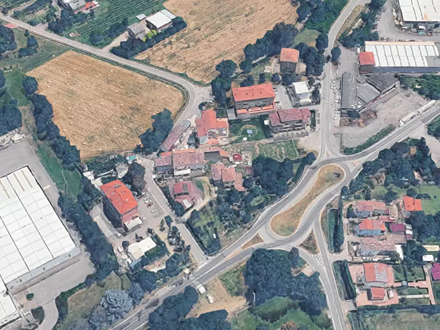 Immagine 9 di Stabile in vendita  in Via Canaletta a Casalgrande