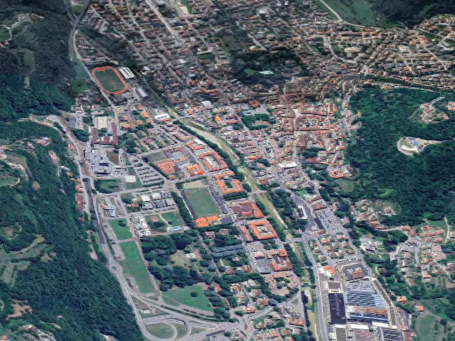 Immagine 7 di Garage in vendita  in Via Duca D'Aosta a Valdagno