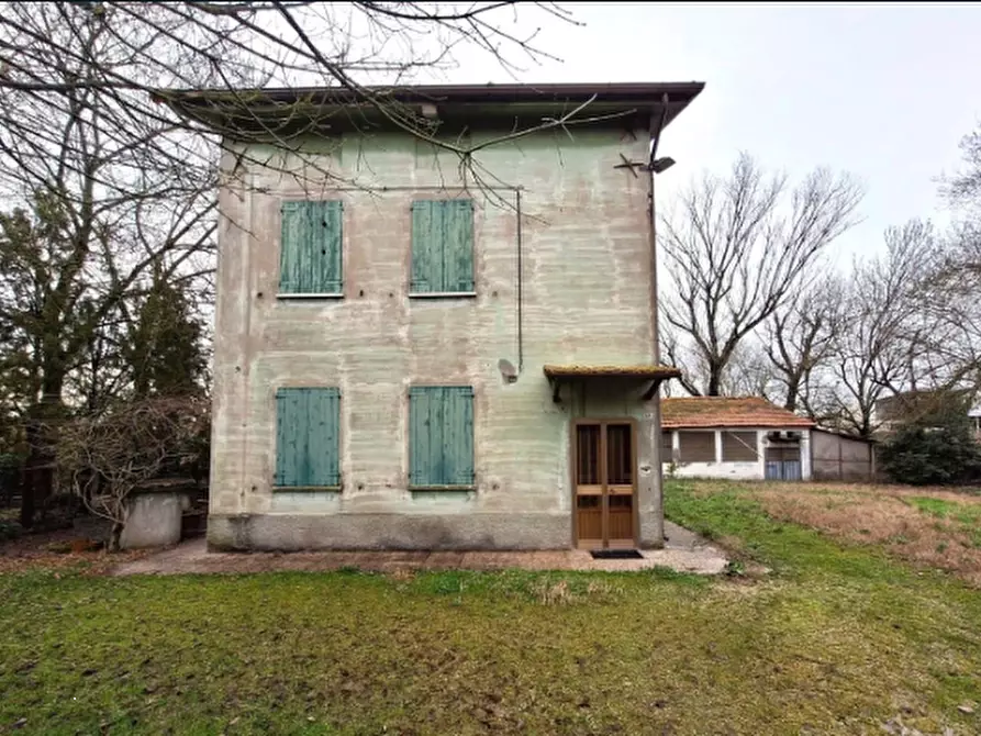 Immagine 1 di Casa indipendente in vendita  in Via Madonna a Camposanto