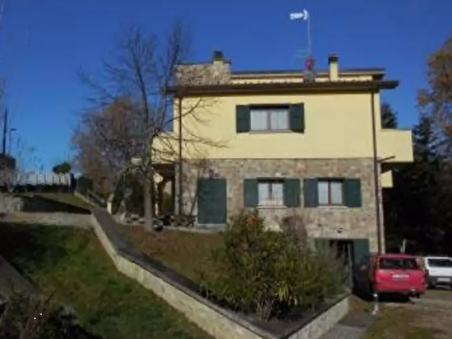 Immagine 2 di Casa indipendente in vendita  in Via Giacomo Puccini a Loiano