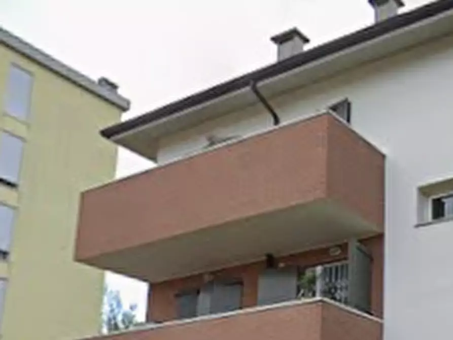 Immagine 3 di Appartamento in vendita  in Via Ubaldo Comandini  a Ravenna