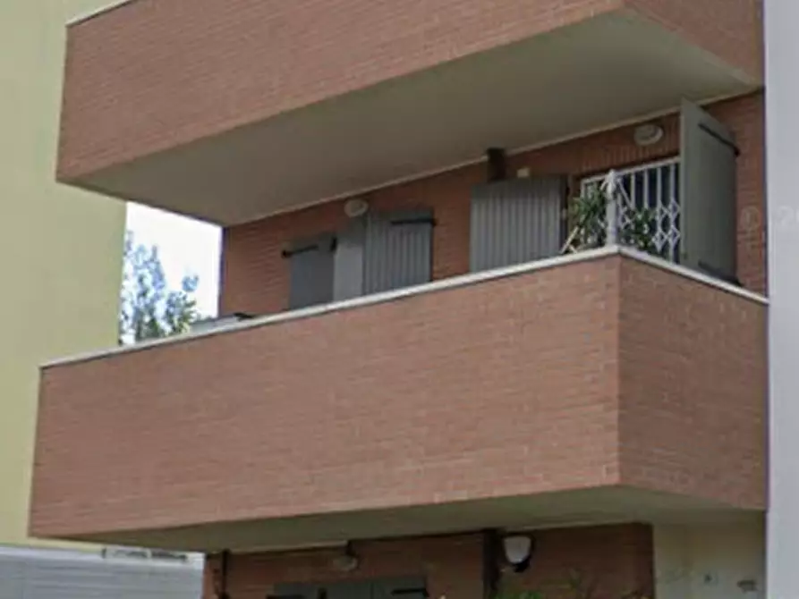 Immagine 4 di Appartamento in vendita  in Via Ubaldo Comandini  a Ravenna