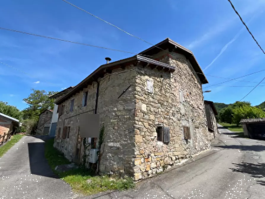 Immagine 1 di Porzione di casa in vendita  in Via Piana del Mulino a Villa Minozzo