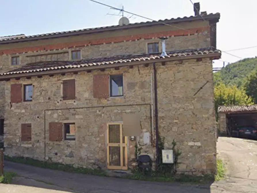 Immagine 15 di Porzione di casa in vendita  in Via Piana del Mulino a Villa Minozzo