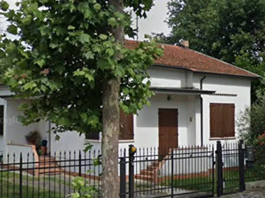 Immagine 19 di Casa indipendente in vendita  in Viale Filippo Turati a Reggiolo