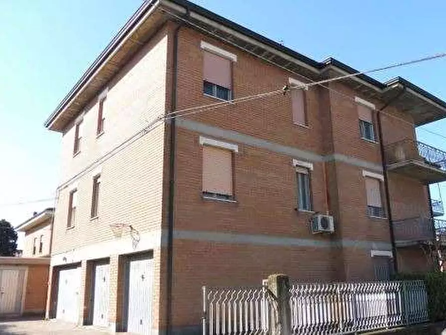 Immagine 2 di Appartamento in vendita  in Via della Pergola a Modena