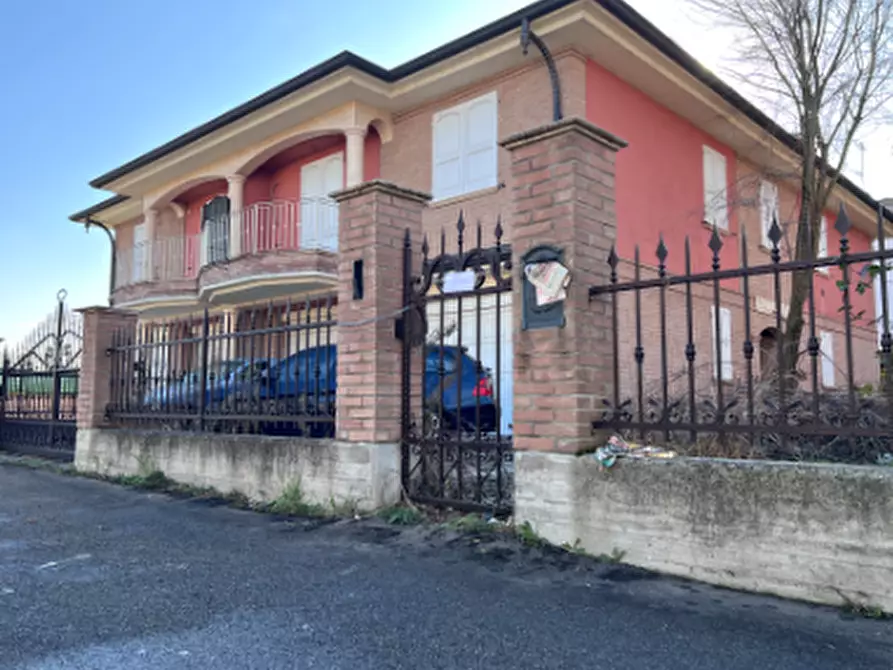 Immagine 9 di Casa indipendente in vendita  in Via Enrico Berlinguer  a Cadelbosco Di Sopra