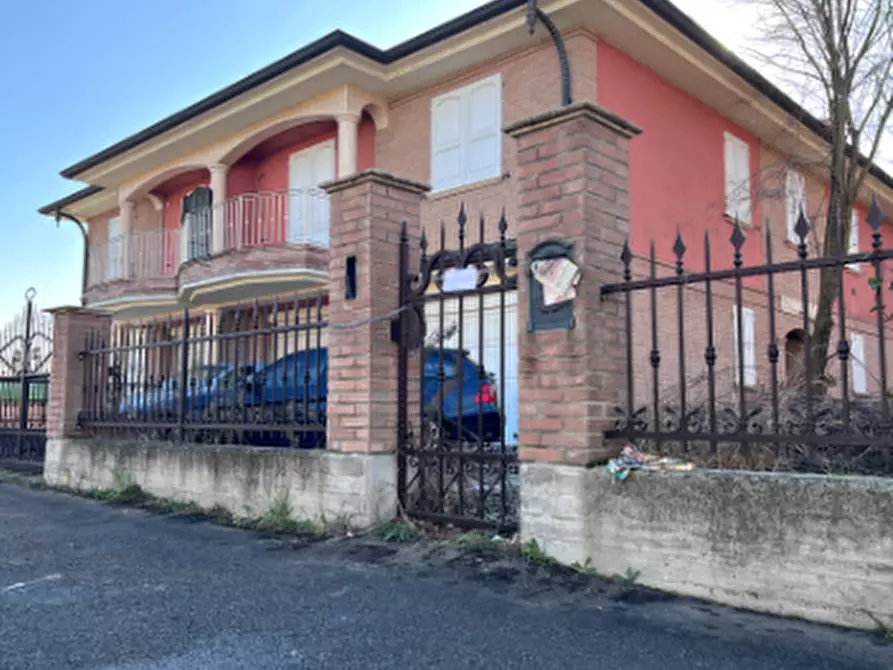 Immagine 10 di Casa indipendente in vendita  in Via Enrico Berlinguer  a Cadelbosco Di Sopra
