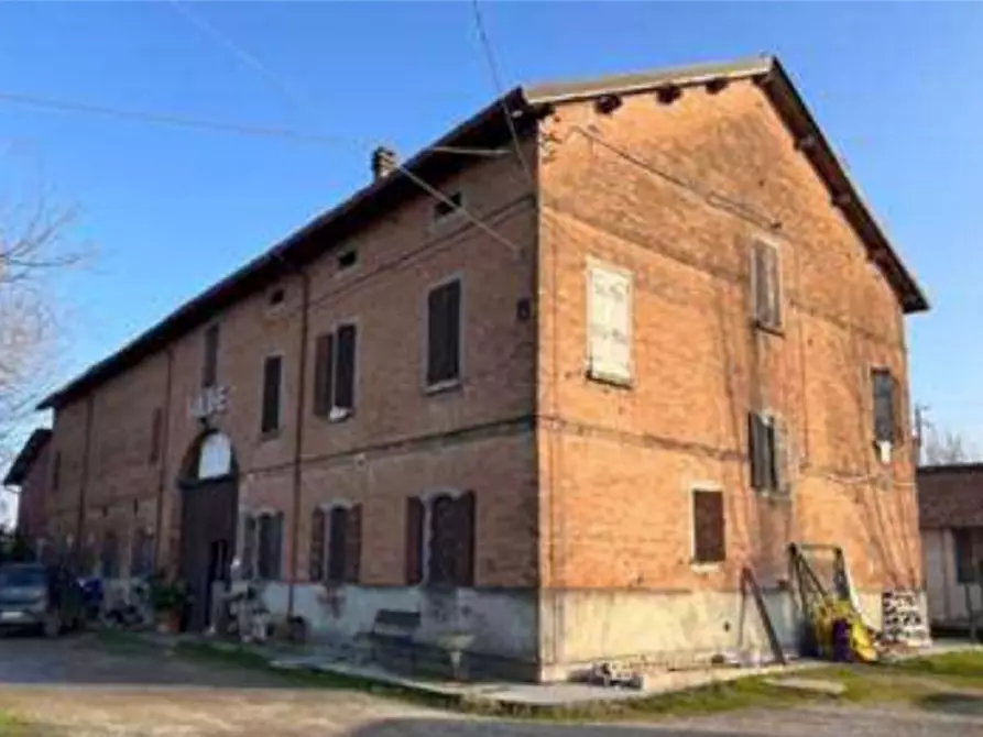 Immagine 2 di Rustico / casale in vendita  in Via R. Formentini a Reggio Nell'emilia