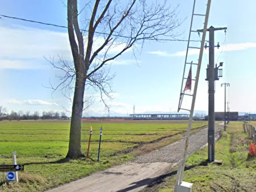 Immagine 7 di Rustico / casale in vendita  in Via R. Formentini a Reggio Nell'emilia