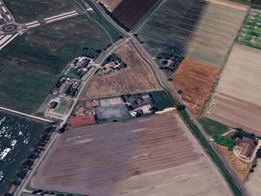 Immagine 10 di Rustico / casale in vendita  in Via R. Formentini a Reggio Nell'emilia