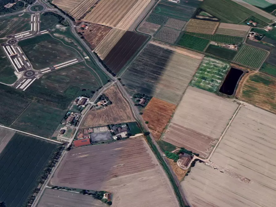 Immagine 11 di Rustico / casale in vendita  in Via R. Formentini a Reggio Nell'emilia