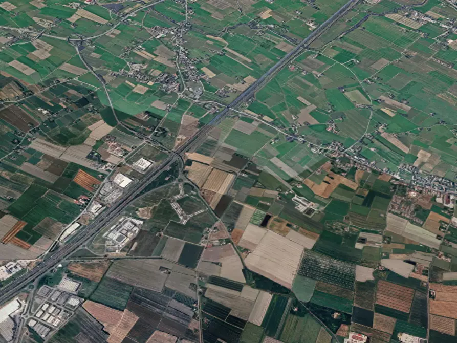 Immagine 14 di Rustico / casale in vendita  in Via R. Formentini a Reggio Nell'emilia